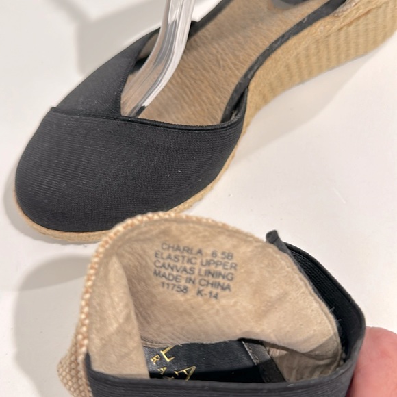 Lauren Ralph Lauren Charla wedge heels. Size 6.5 B - Picture 6 of 8